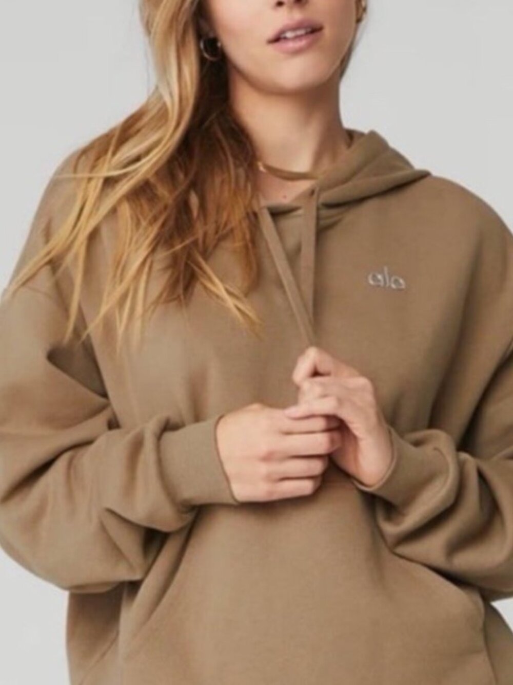 Alo Accolade Hoodie in Color Gravel